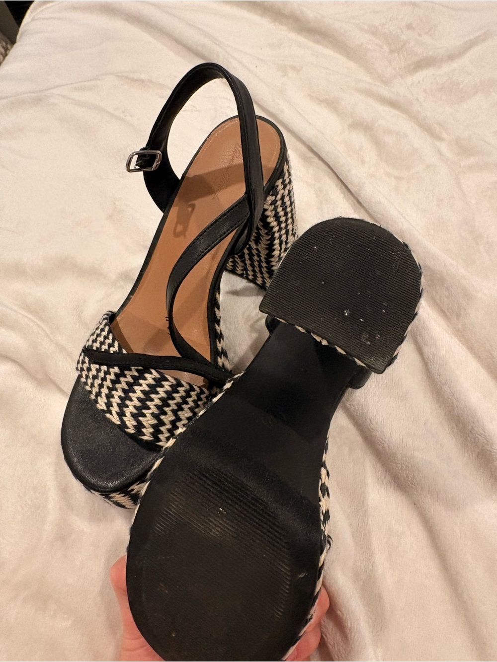 Universal thread Black & Cream Platform Slingback Heels - Picture 2 of 2